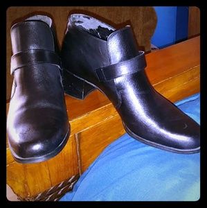 Women's HUNT CLUB Black Leather Ankle Boots